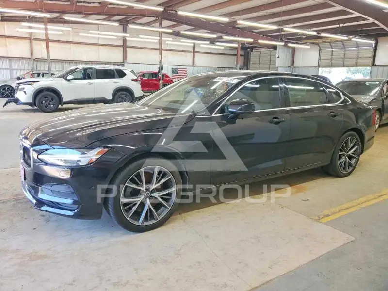 2018 Volvo S90 photo