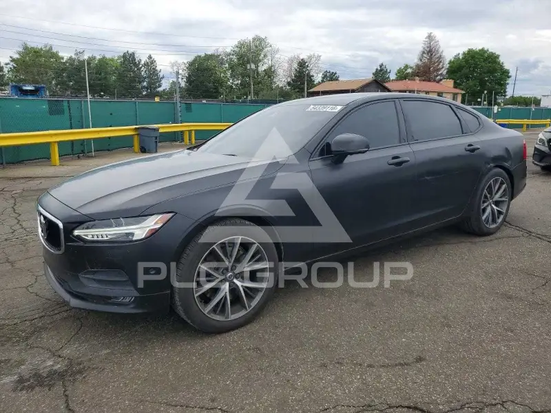 2018 Volvo S90 photo