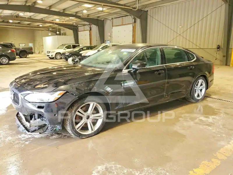 2018 Volvo S90 photo
