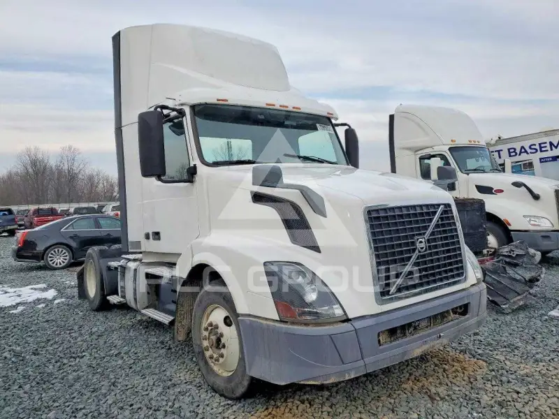 2018 Volvo VNL фото
