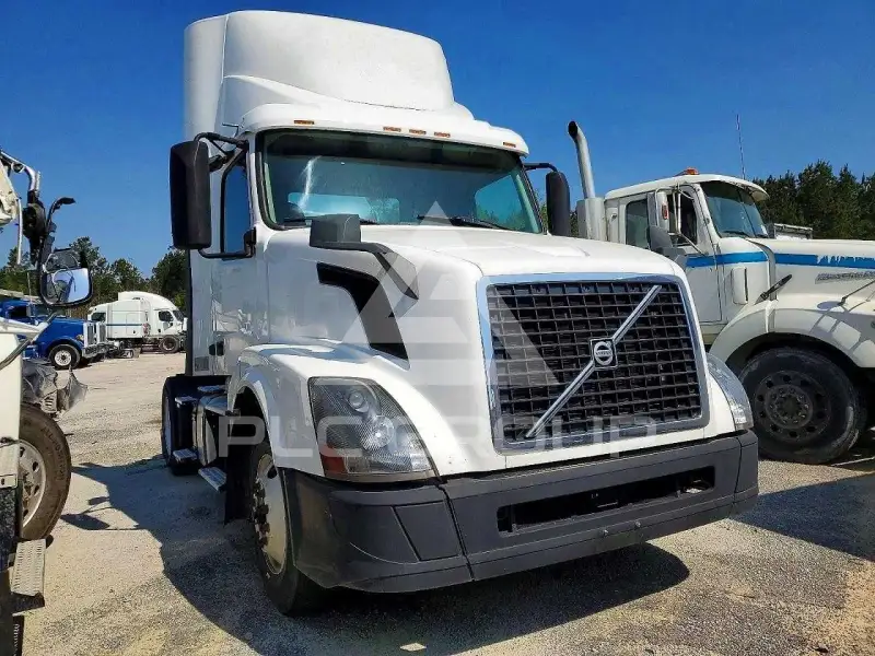 2018 Volvo VNL photo
