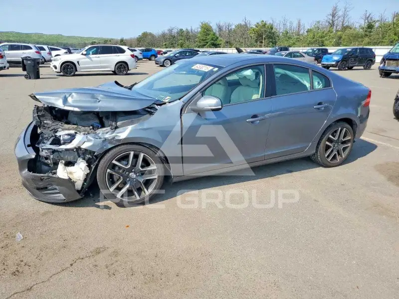 2018 Volvo S60 фото