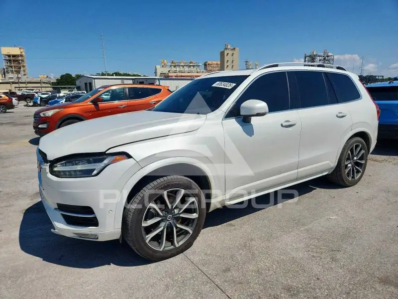 2018 Volvo XC90 photo