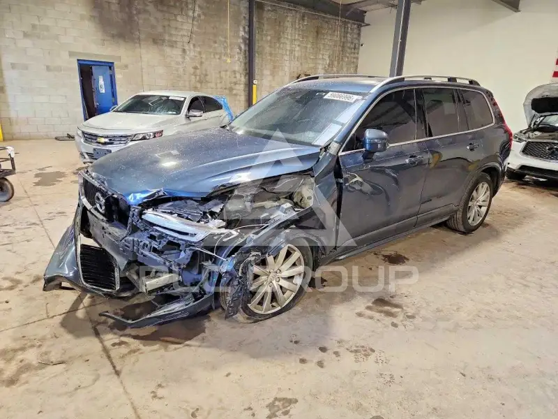 2018 Volvo XC90 photo