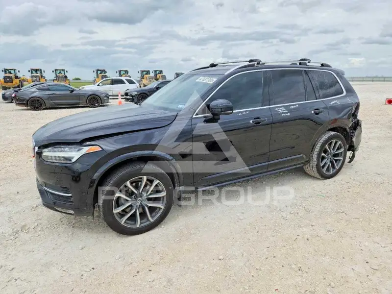 2018 Volvo XC90 photo