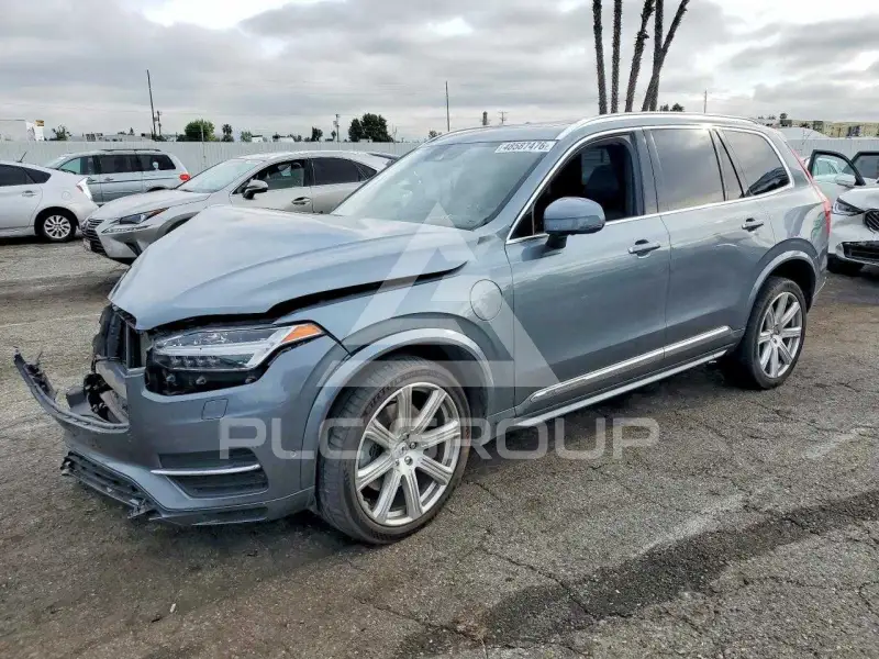 2018 Volvo XC90 photo