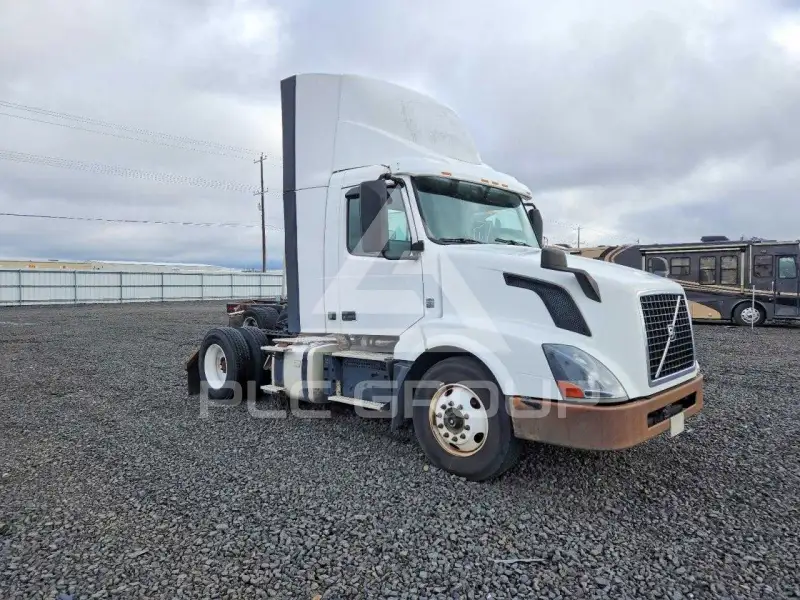2018 Volvo VNL фото