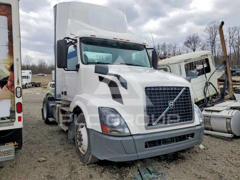 2018 Volvo VNL фото
