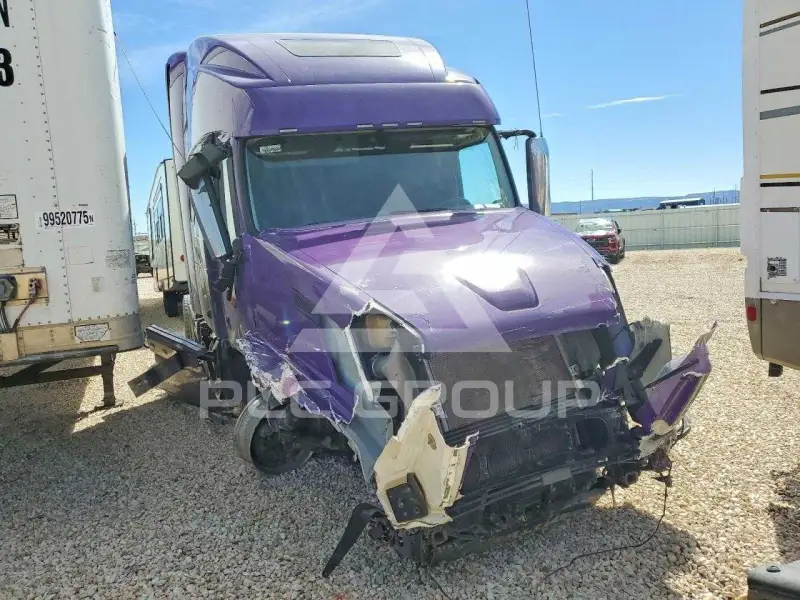 2018 Volvo VNL фото