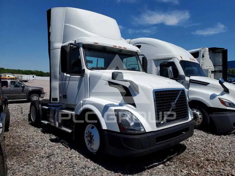 2018 Volvo VNL фото