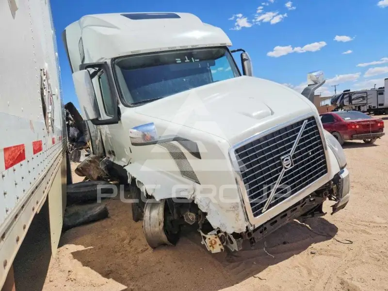 2018 Volvo VNL фото