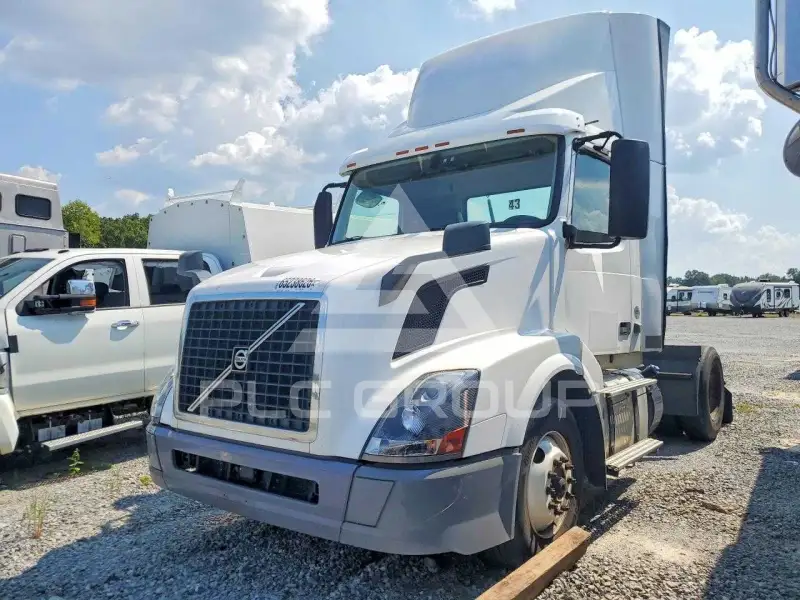 2018 Volvo VNL фото