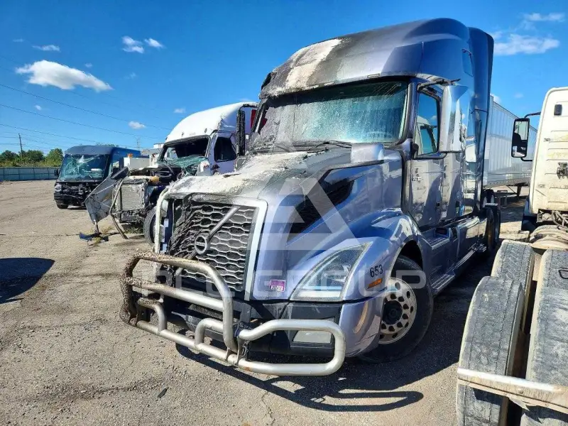 2018 Volvo VNL photo