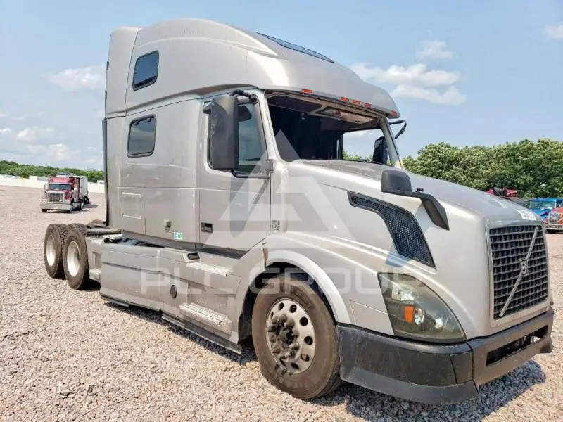 2018 Volvo VNL фото