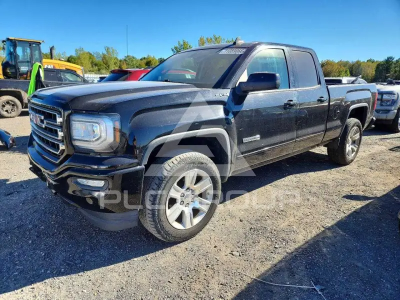 2018 GMC Sierra photo