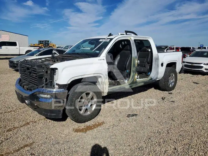 2018 GMC Sierra photo