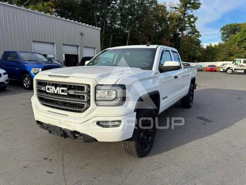 2018 GMC Sierra photo