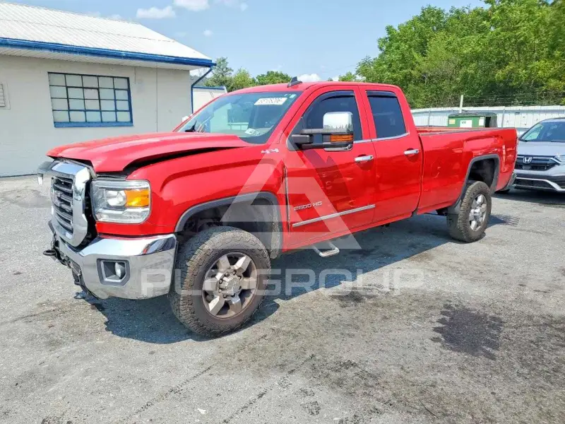 2018 GMC Sierra photo