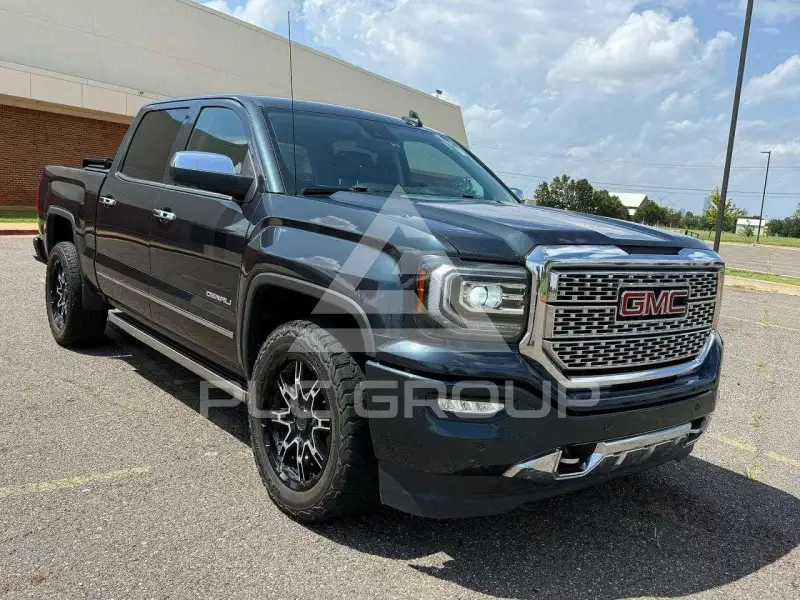 2018 GMC Sierra photo
