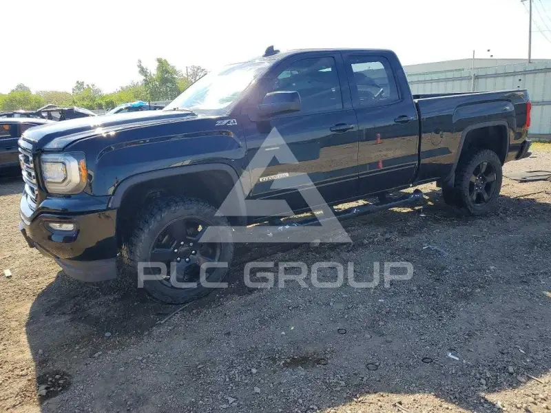 2018 GMC Sierra photo