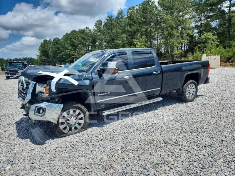 2018 GMC Sierra photo