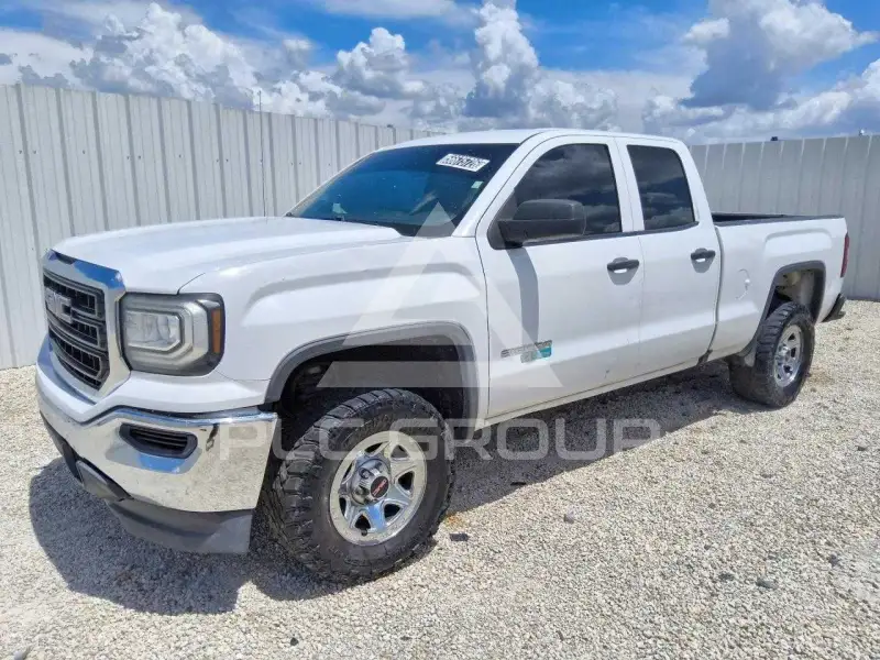 2018 GMC Sierra photo