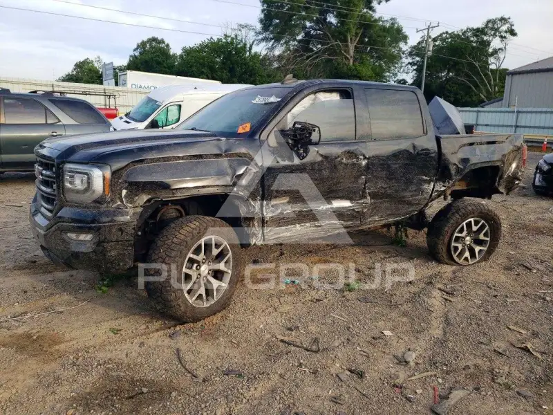 2018 GMC Sierra photo
