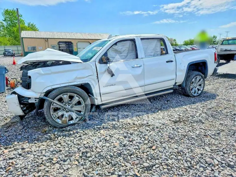 2018 GMC Sierra photo