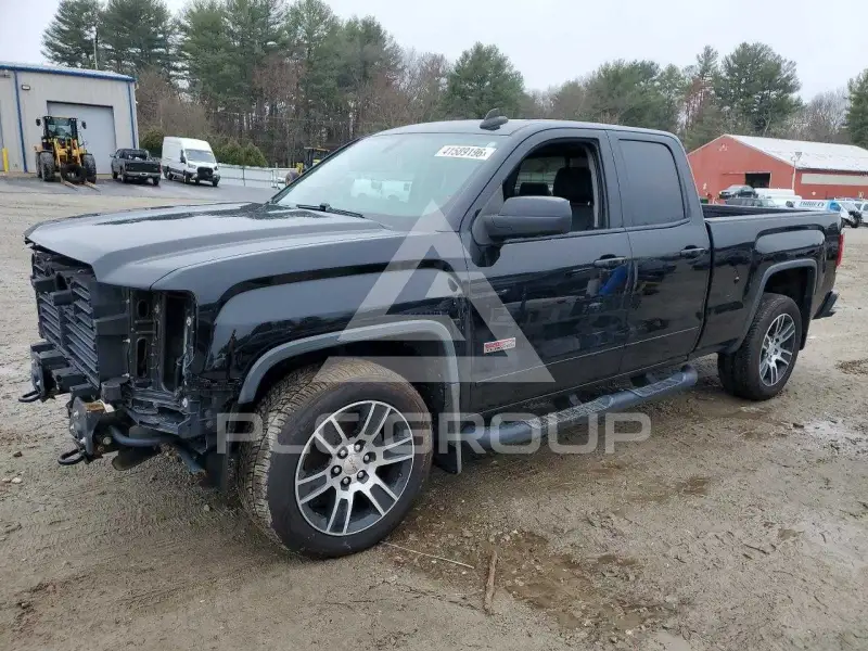 2018 GMC Sierra photo