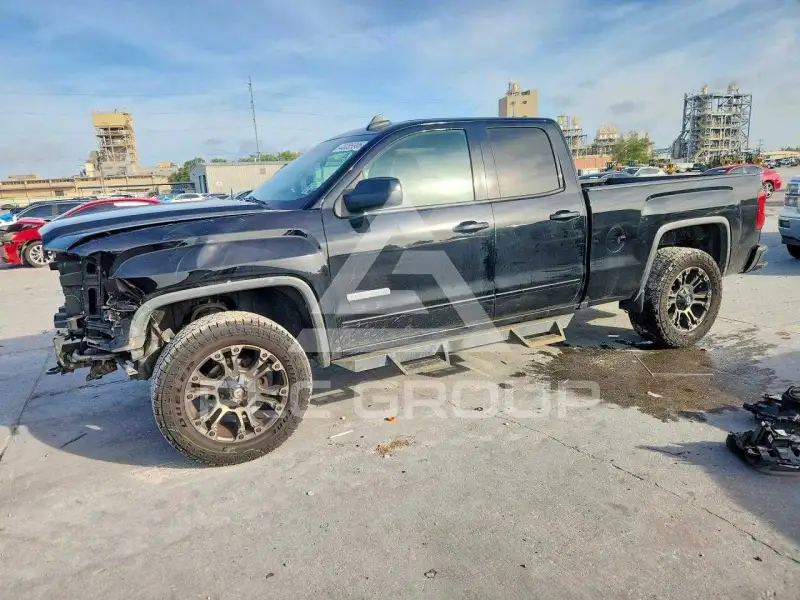 2018 GMC Sierra photo