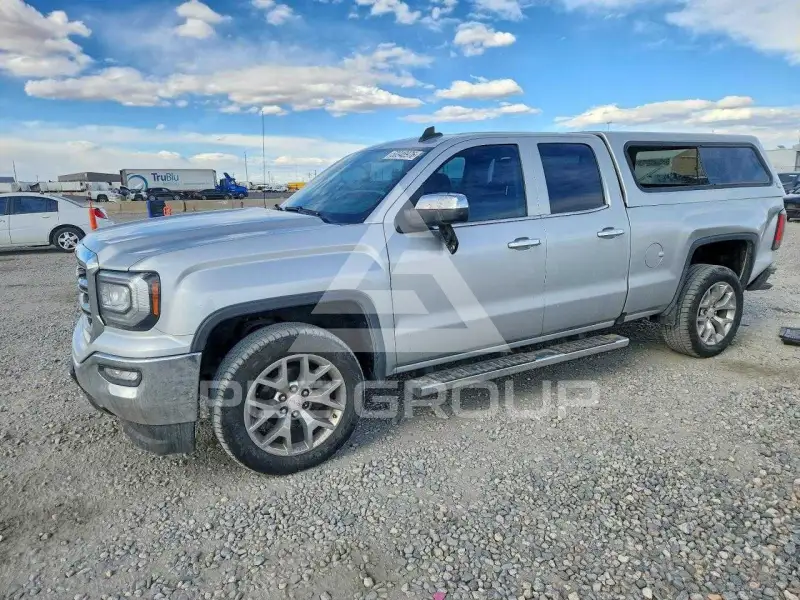 2018 GMC Sierra photo