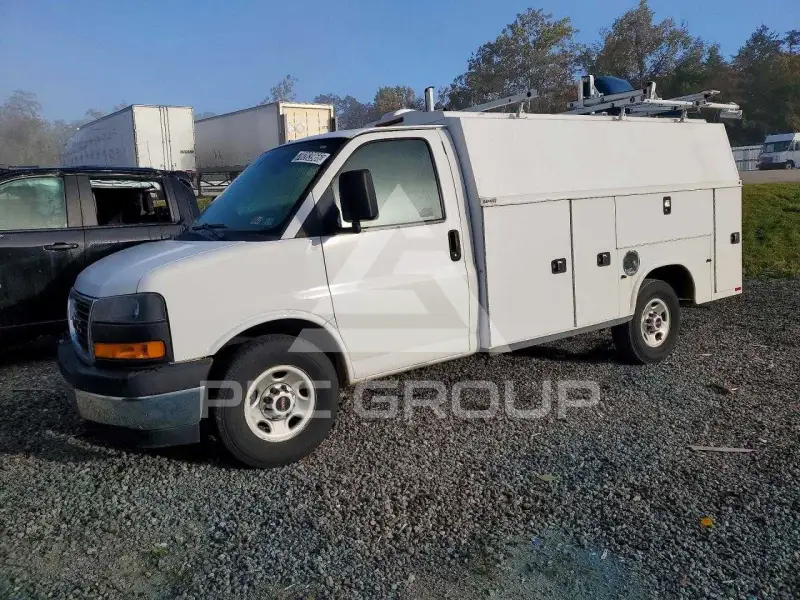 2018 GMC Savana фото