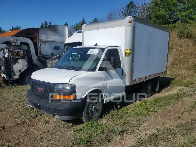 2018 GMC Savana photo