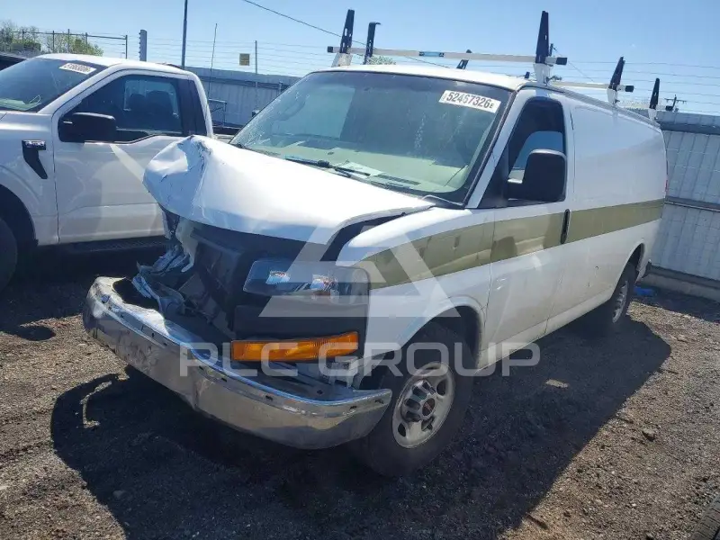 2018 GMC Savana photo