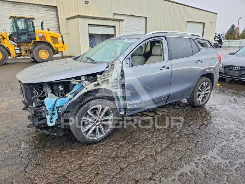 2018 GMC TERRAIN photo