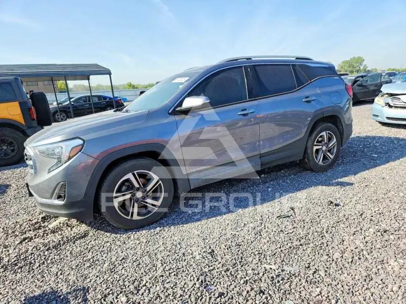 2018 GMC TERRAIN photo