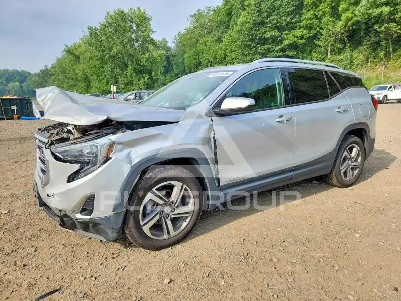 2018 GMC TERRAIN photo