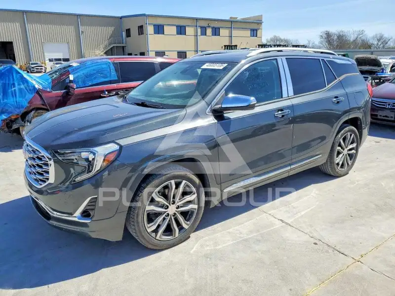 2018 GMC TERRAIN photo