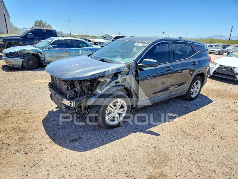 2018 GMC TERRAIN photo