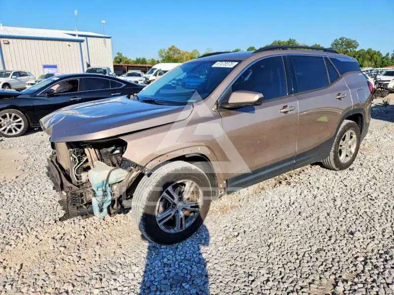 2018 GMC TERRAIN photo