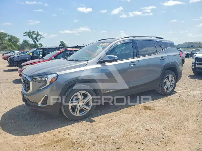2018 GMC TERRAIN photo