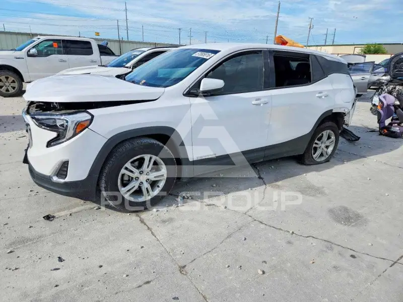 2018 GMC TERRAIN photo