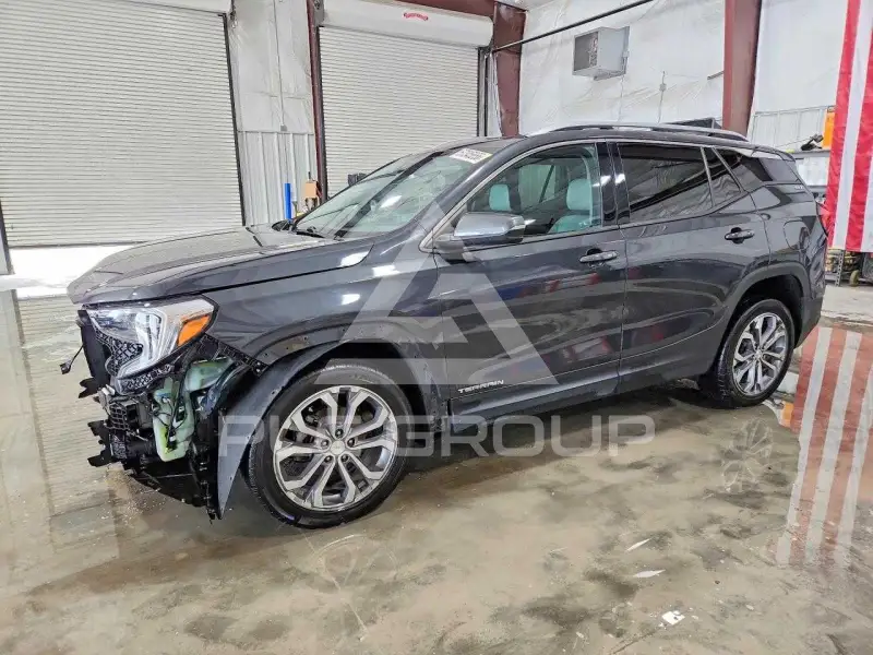 2018 GMC TERRAIN photo