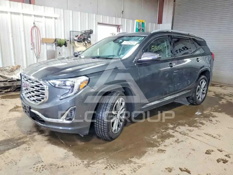 2018 GMC TERRAIN photo