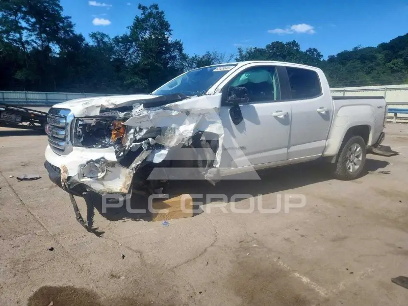 2018 GMC CANYON photo