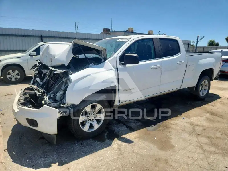 2018 GMC CANYON photo