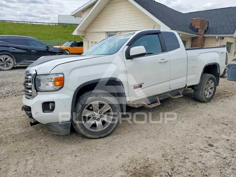 2018 GMC CANYON photo