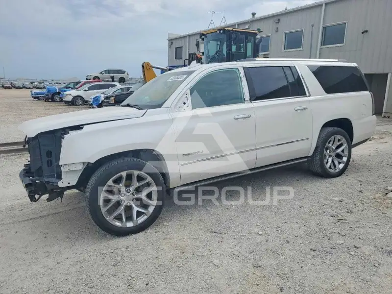 2018 GMC YUKON photo