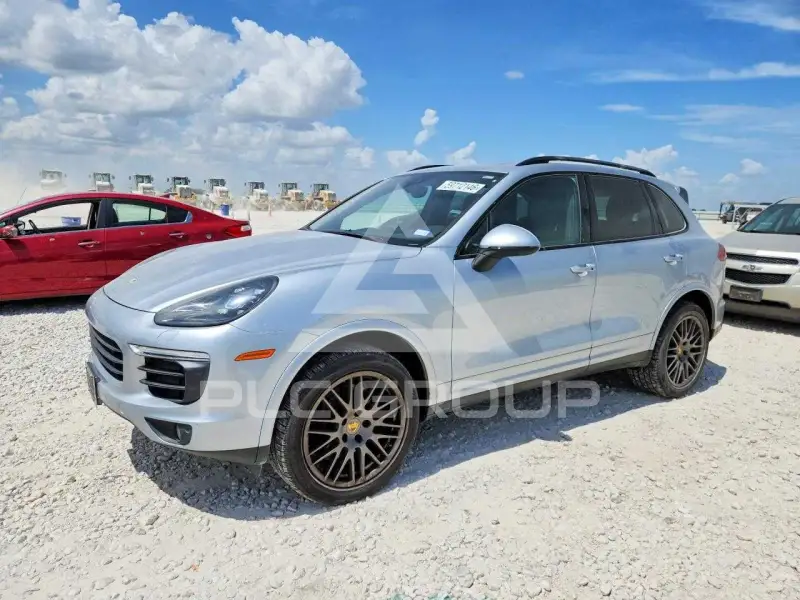 2018 Porsche Cayenne photo
