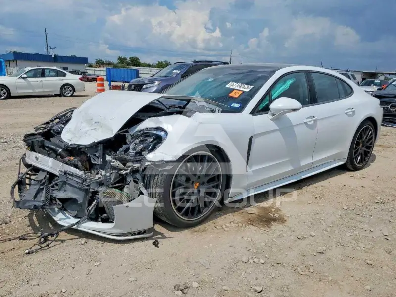 2018 Porsche Panamera фото